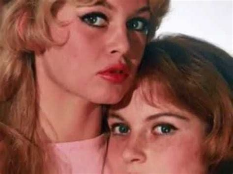 camille bauchau|Camille Bauchau: qui est la nièce de Brigitte Bardot.